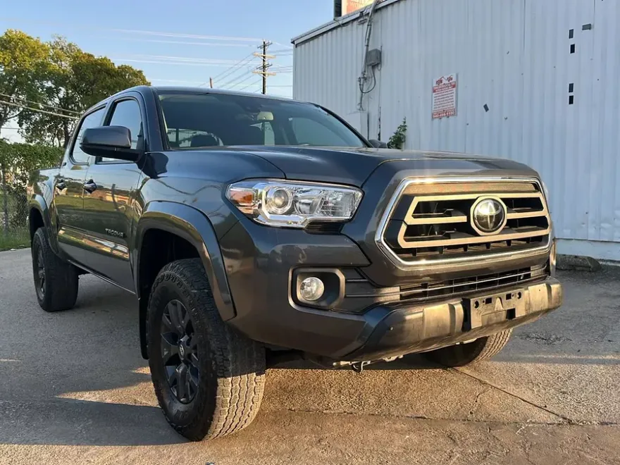 2021 Toyota Tacoma SR5 photo 1