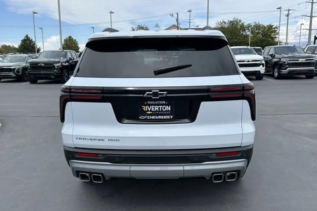 2026 Chevrolet Traverse photo 1