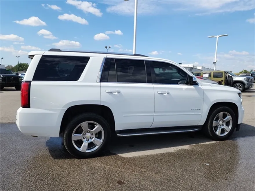 2017 Chevrolet Tahoe Premier photo 1