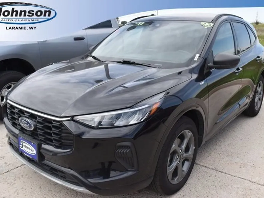 2023 Ford Escape ST-Line photo 1