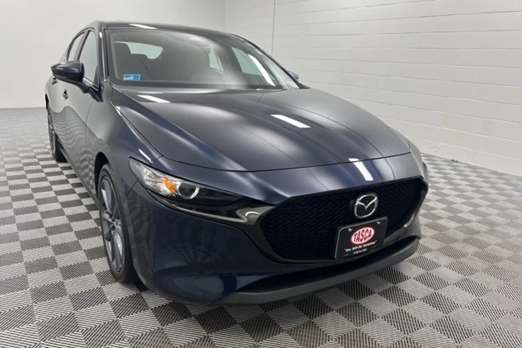 2024 Mazda Mazda3 2.5 s Preferred photo 1