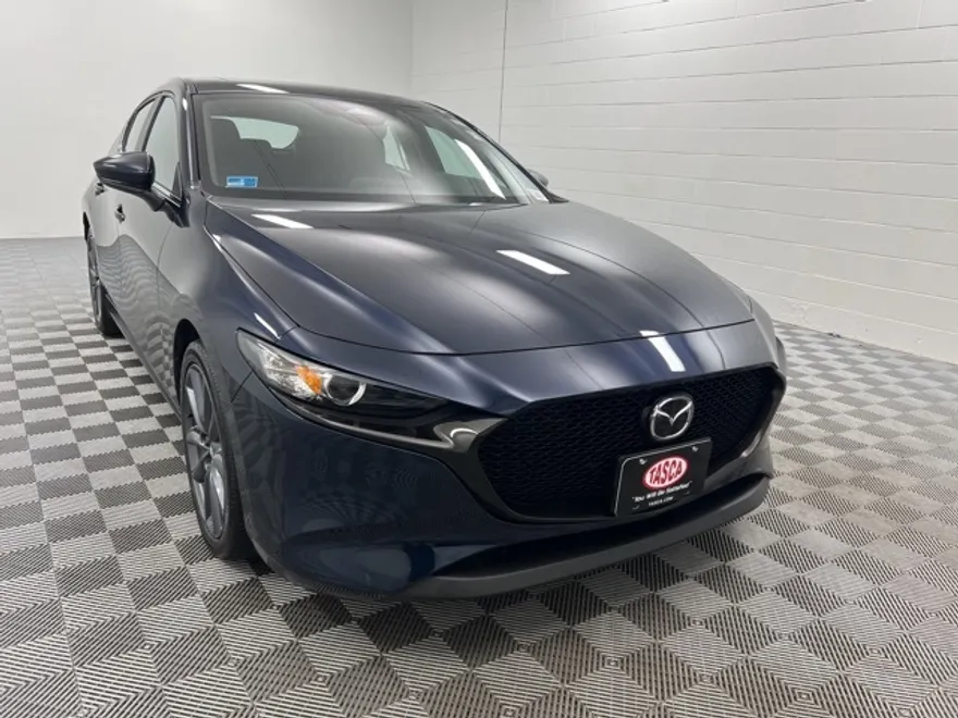2024 Mazda Mazda3 2.5 s Preferred photo 1