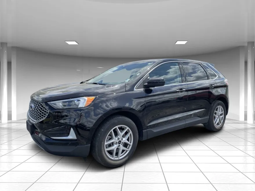 2023 Ford Edge SEL photo 1