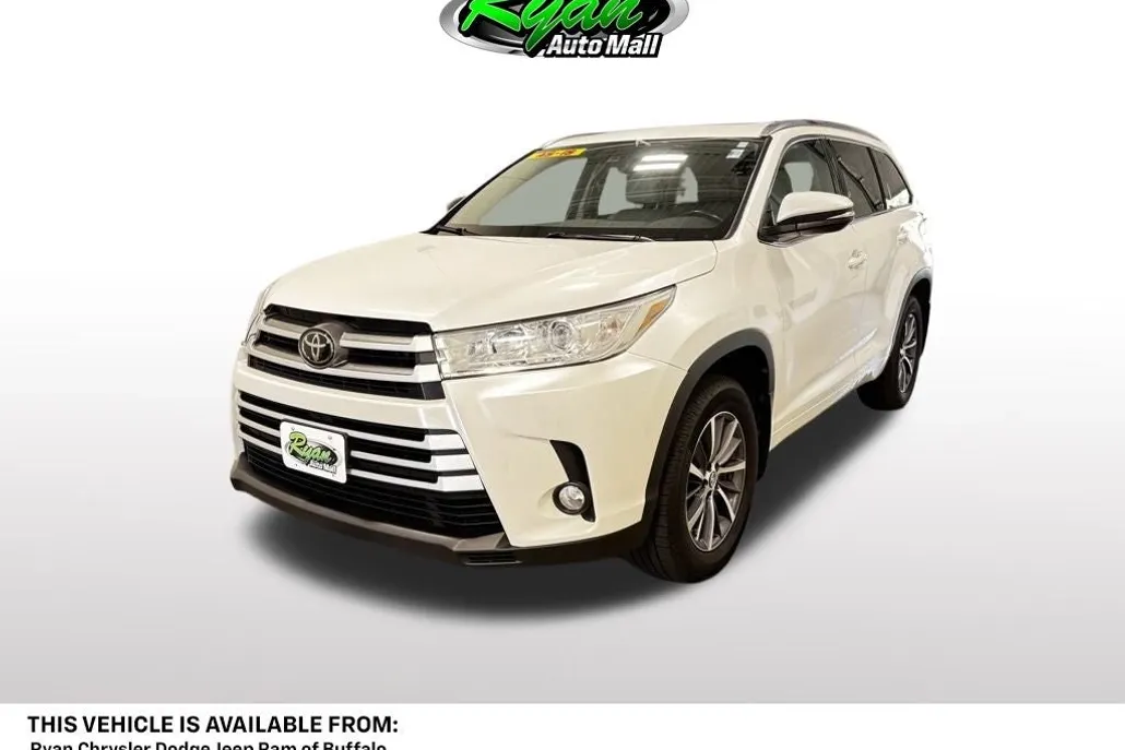2017 Toyota Highlander XLE photo 1