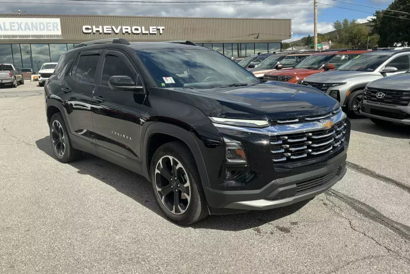2025 Chevrolet Equinox LT photo 1