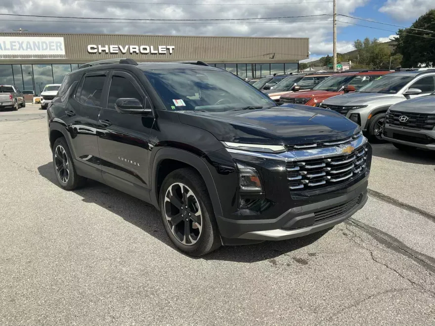 2025 Chevrolet Equinox LT photo 1