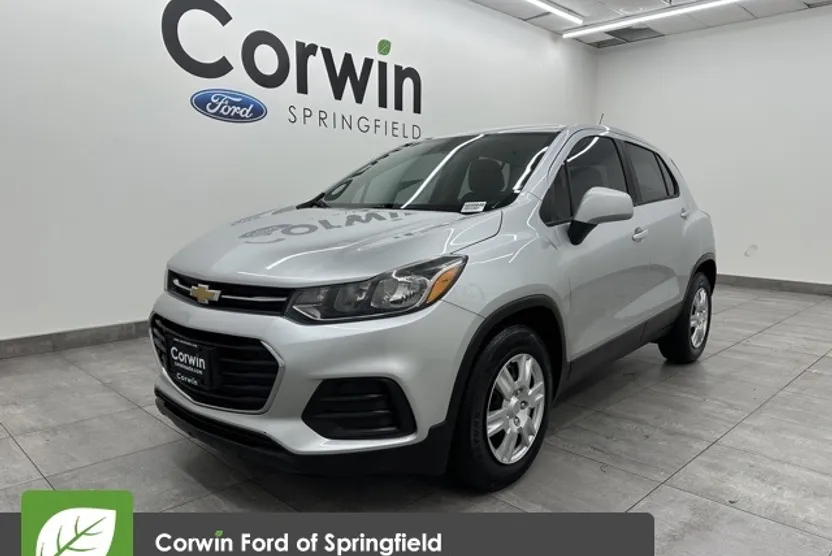 2018 Chevrolet Trax LS photo 1