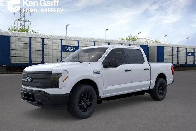 2025 Ford F-150 Lightning photo 1