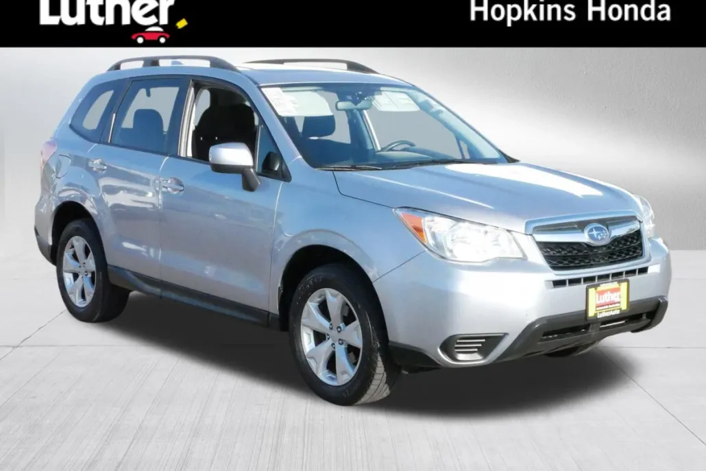 2016 Subaru Forester 2.5i Premium photo 1
