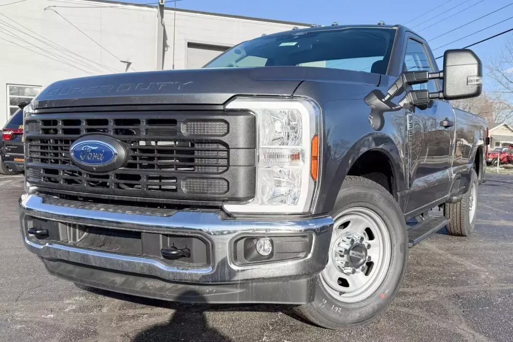 2025 Ford F-350 XL photo 1