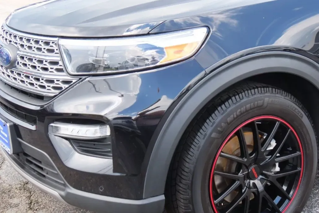 2022 Ford Explorer Limited photo 1