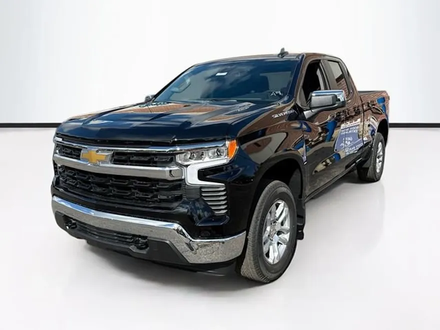 2026 Chevrolet Silverado 1500 LT photo 1