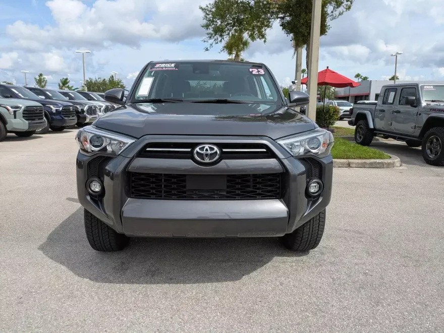 2023 Toyota 4Runner SR5 photo 1
