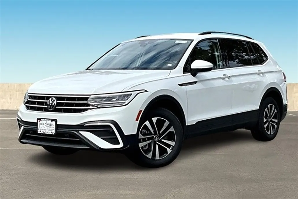 2024 Volkswagen Tiguan S photo 1