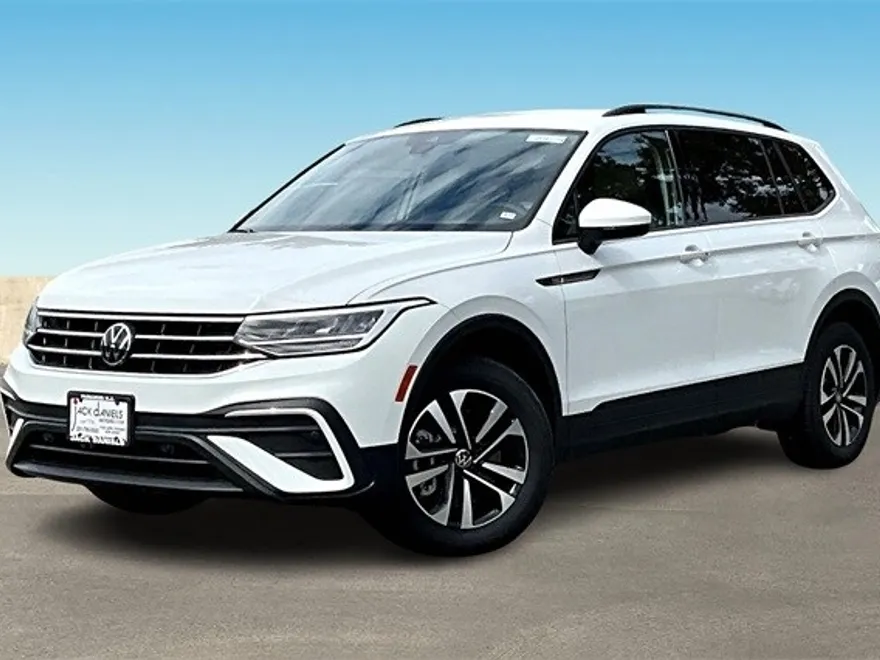 2024 Volkswagen Tiguan S photo 1