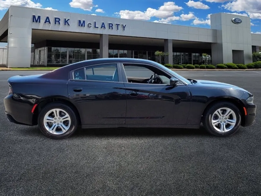 2020 Dodge Charger SXT photo 1