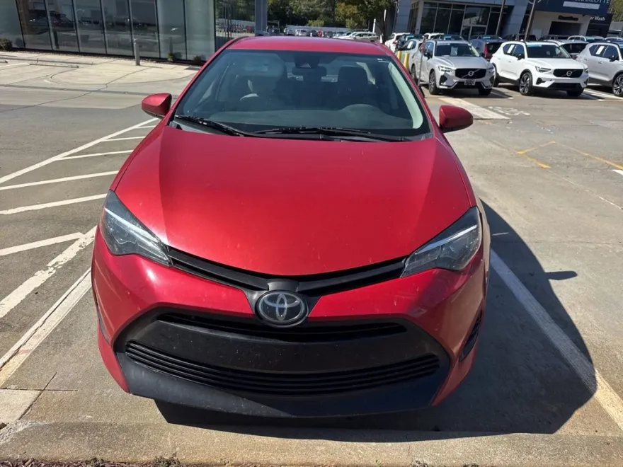 2019 Toyota Corolla L photo 1