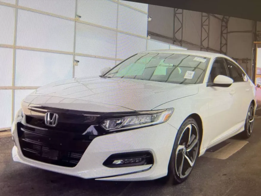 2019 Honda Accord Sport photo 1