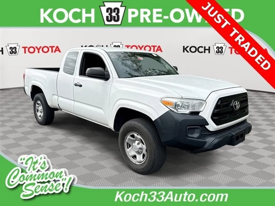 2017 Toyota Tacoma SR photo 1