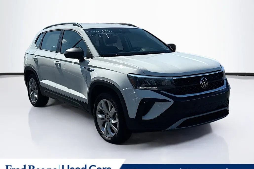 2023 Volkswagen Taos S photo 1