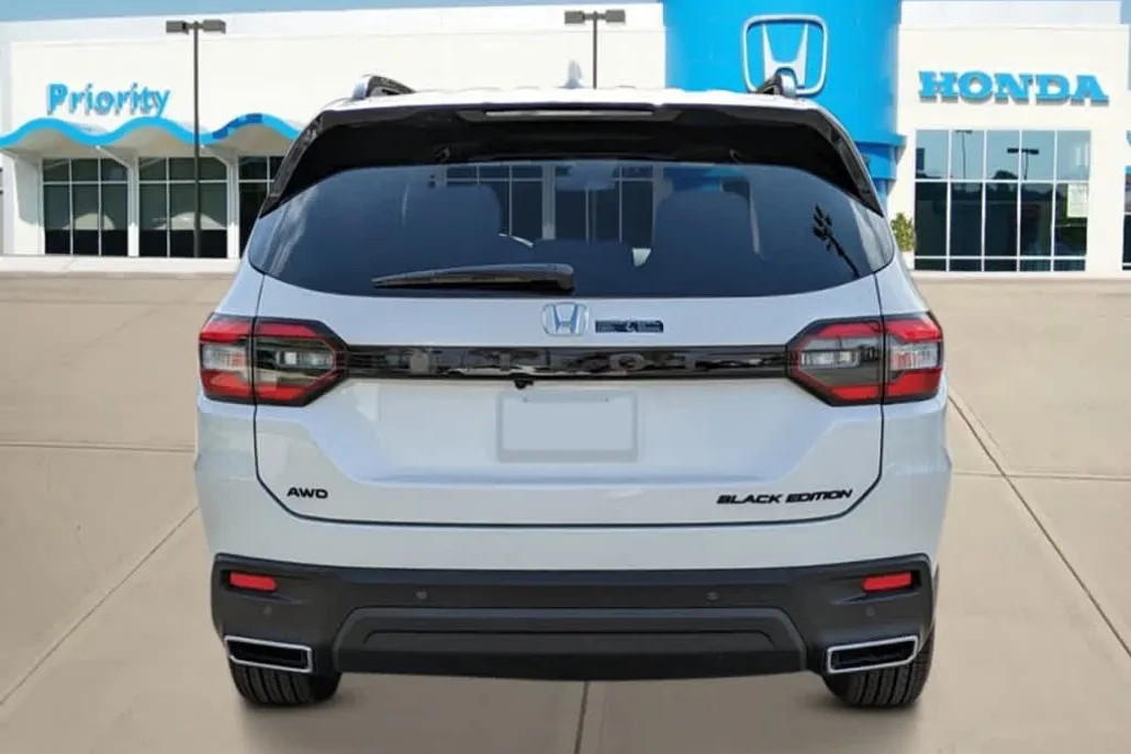 2025 Honda Pilot Black Edition photo 1