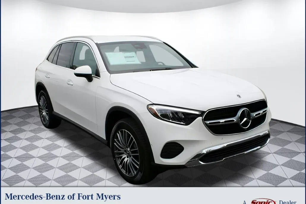 2025 Mercedes Benz GLC 300 photo 1