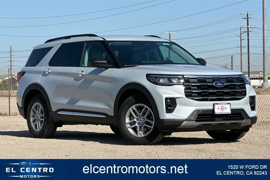 2025 Ford Explorer photo 1
