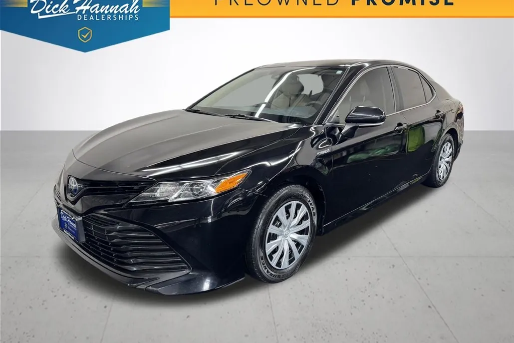 2018 Toyota Camry Hybrid LE photo 1