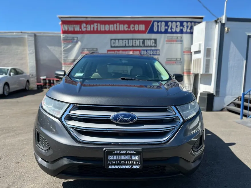 2018 Ford Edge SE photo 1
