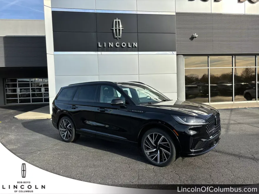2025 Lincoln Aviator Black Label photo 1