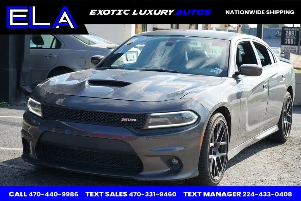 2017 Dodge Charger R/T photo 1