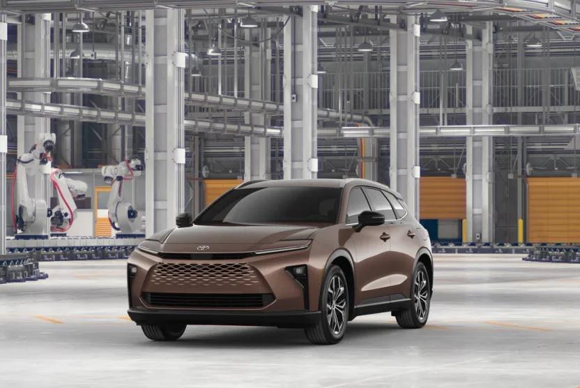 2025 Toyota Crown Signia XLE photo 1