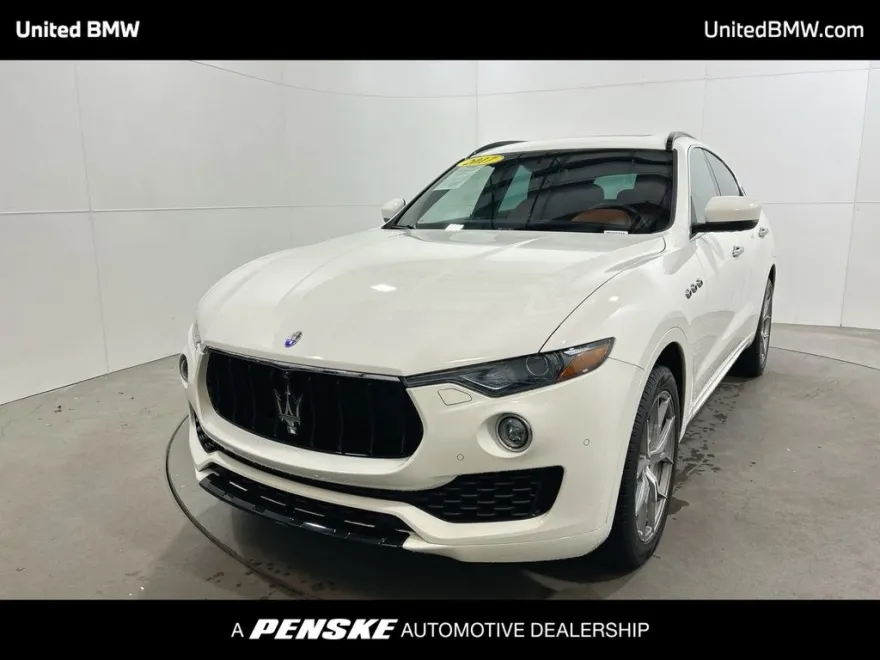 2017 Maserati Levante S photo 1