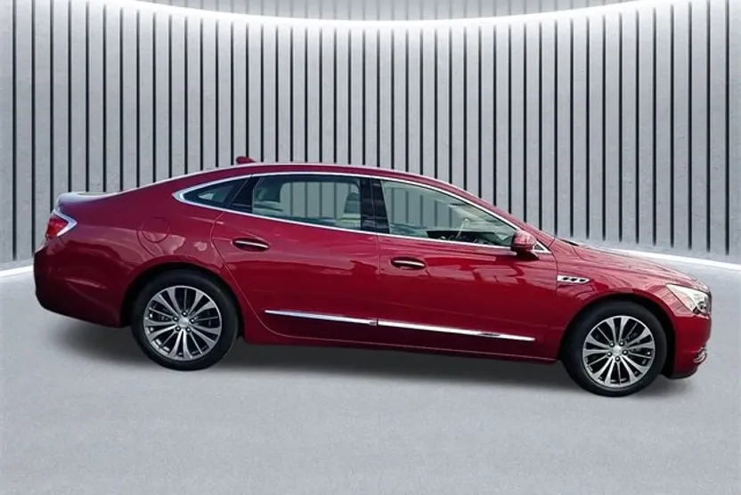 2019 Buick LaCrosse Essence photo 1