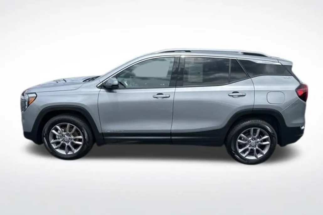 2024 Gmc Terrain SLT photo 1