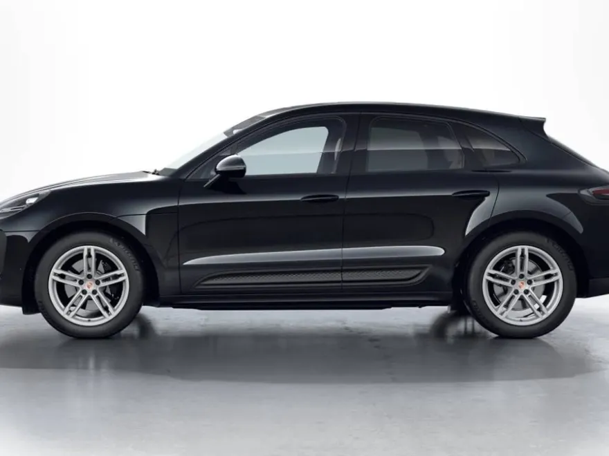 2026 Porsche Macan T photo 1