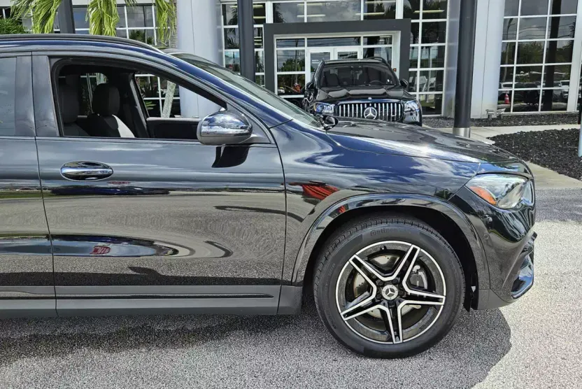 2025 Mercedes Benz GLA 250 photo 1