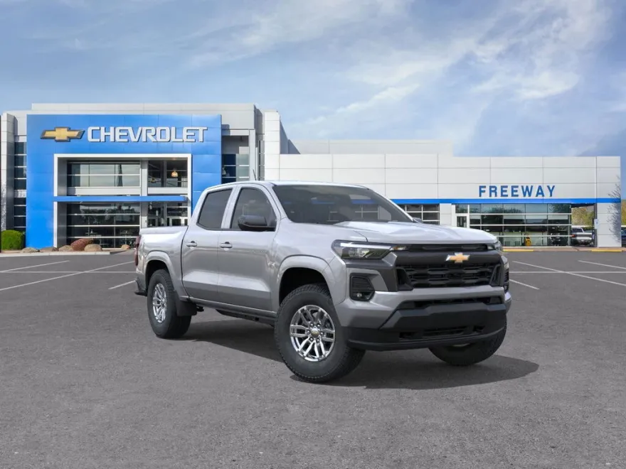 2026 Chevrolet Colorado LT photo 1
