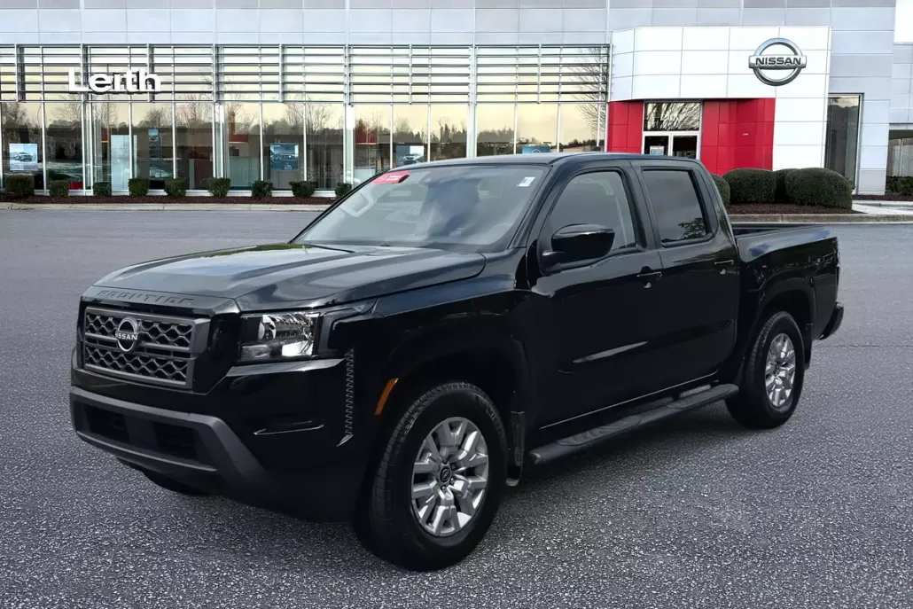 2024 Nissan Frontier SV photo 1