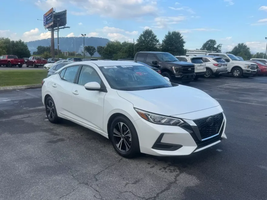 2023 Nissan Sentra SV photo 1