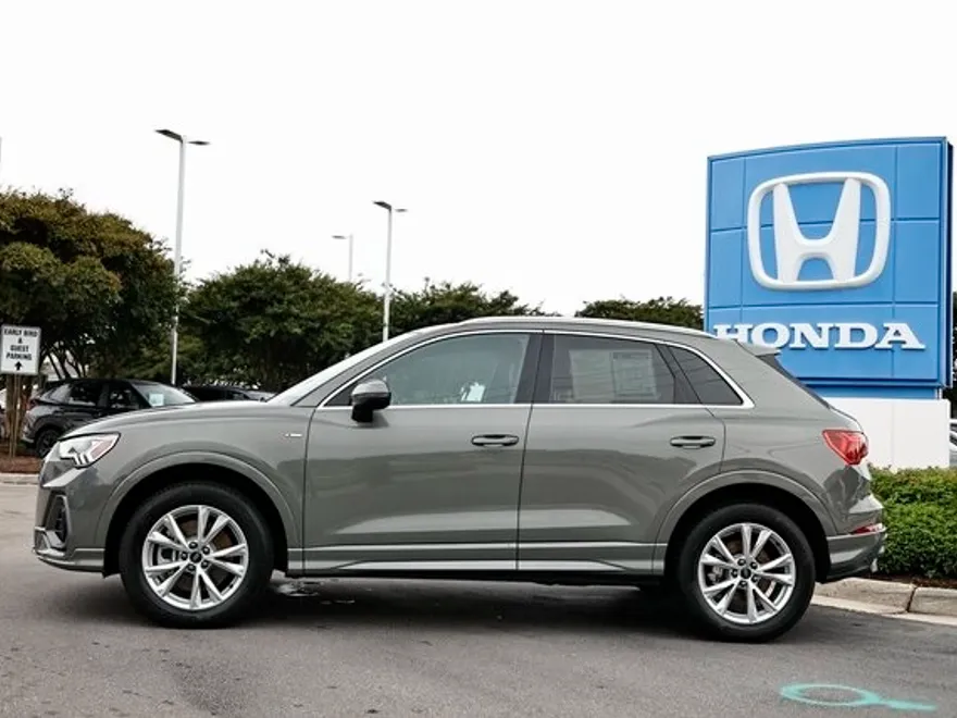 2024 Audi Q3 Premium S line photo 1