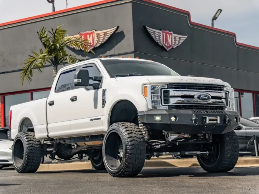 2017 Ford F-250 XLT photo 1