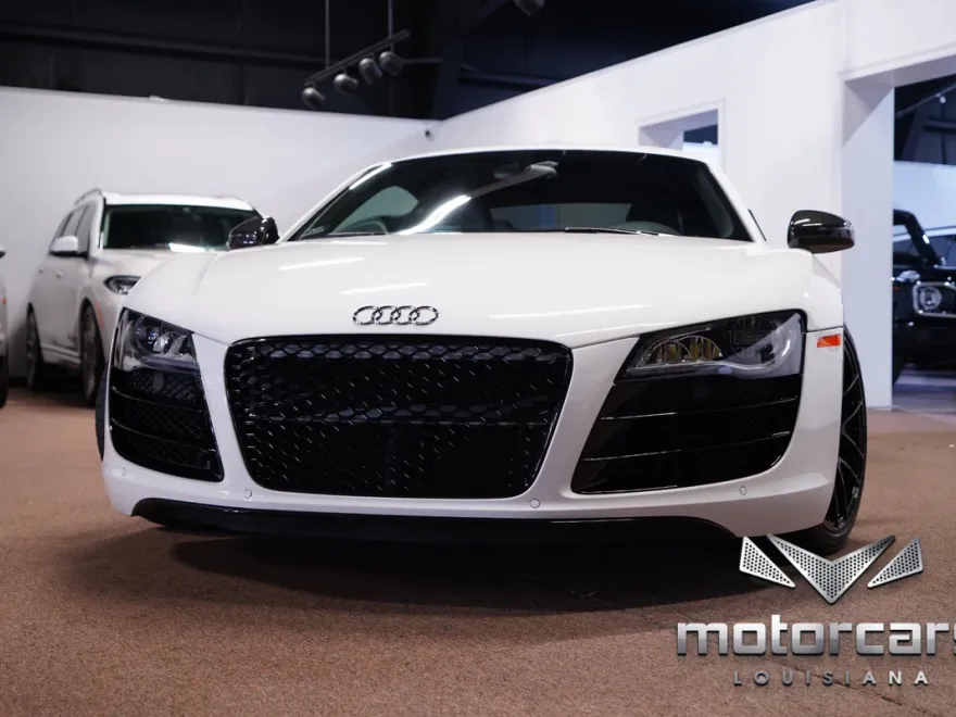 2011 Audi R8 5.2 Quattro photo 1