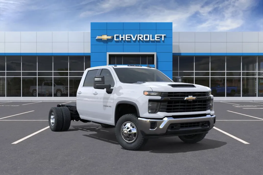 2025 Chevrolet Silverado 3500HD Work Truck photo 1