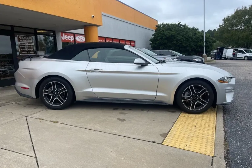 2018 Ford Mustang EcoBoost Premium Convertible photo 1