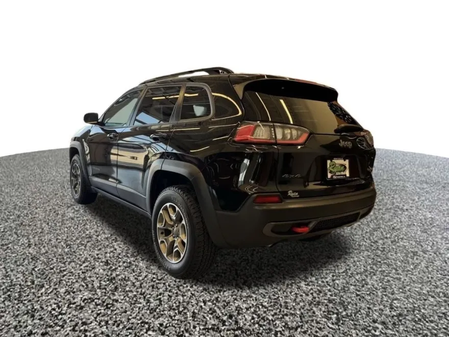 2022 Jeep Cherokee Trailhawk photo 3