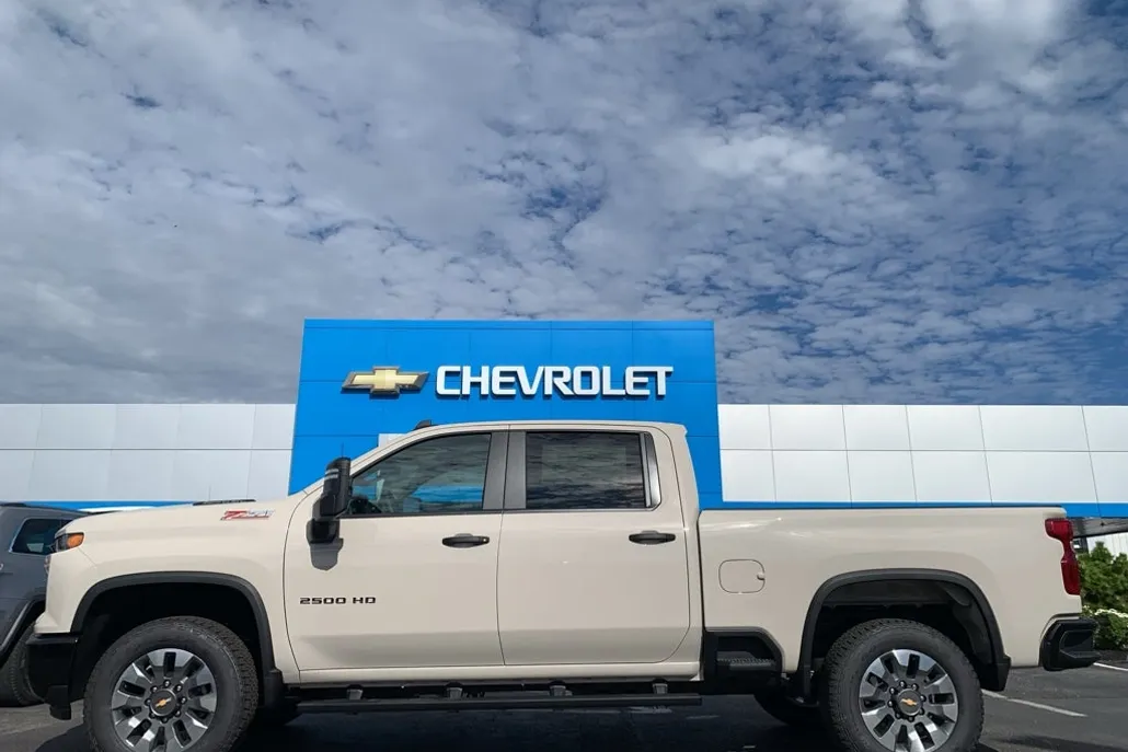 2026 Chevrolet Silverado 2500HD Custom photo 1