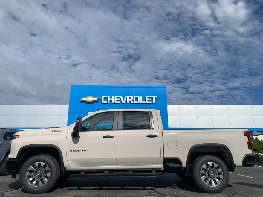 2026 Chevrolet Silverado 2500HD Custom photo 1