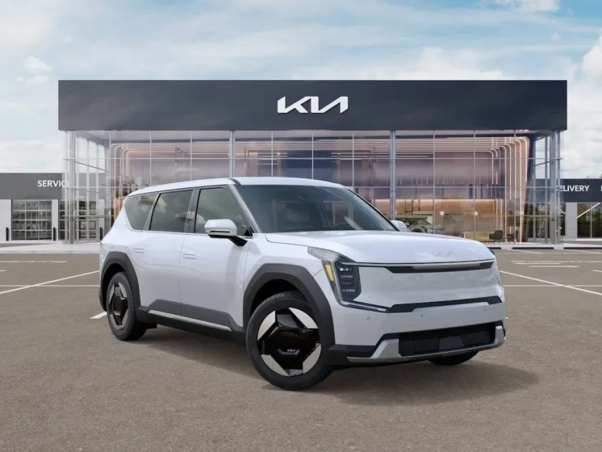 2026 Kia EV9 Light Long Range photo 1