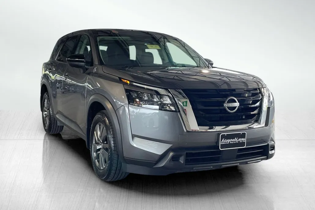 2024 Nissan Pathfinder S photo 1